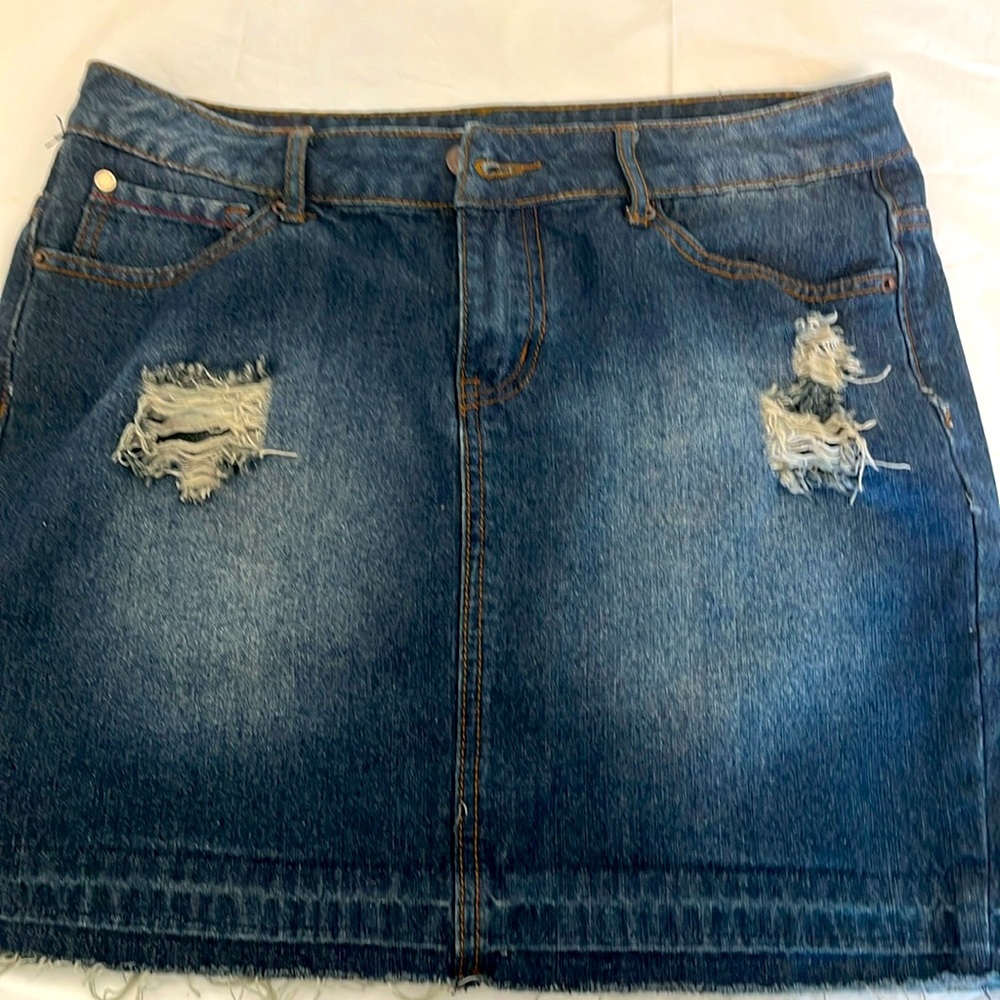 Adam Levine distressed mini Jean skirt. Waist 29